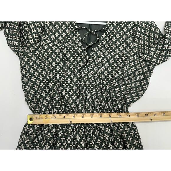 Charlotte Russe Womens Romper Size Small Green Long Sleeve CrissCross Chest - Picture 10 of 15